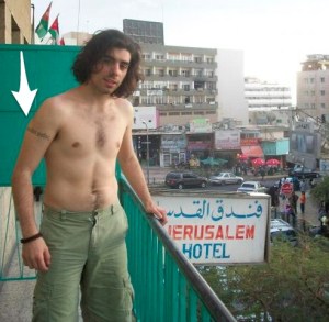 Giovane e rockettaro, ad Aqaba (Giordania)